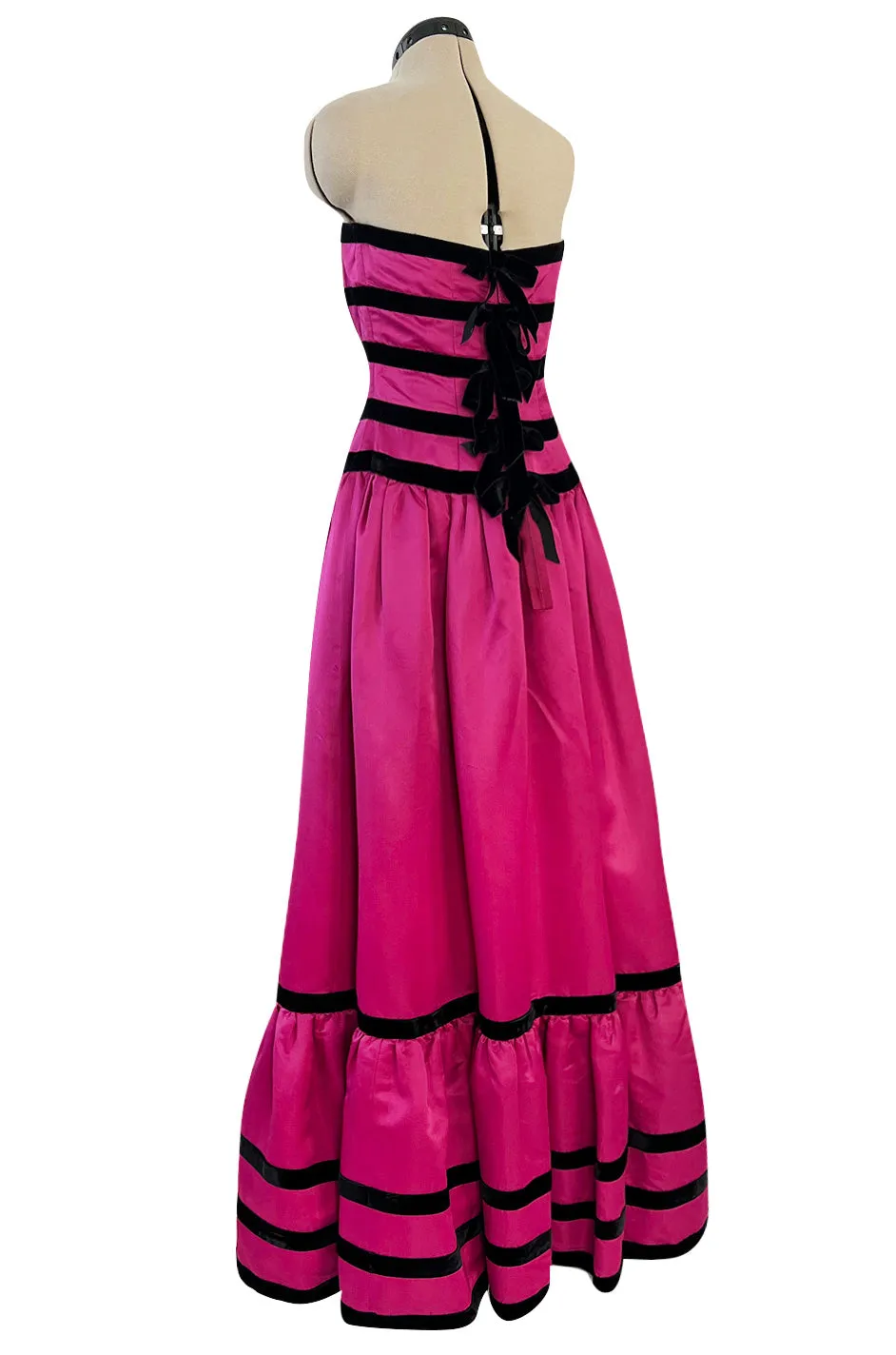 Prettiest Fall 1980 Oscar de la Renta Strapless Pink Silk Matte Satin Dress w Velvet Bows