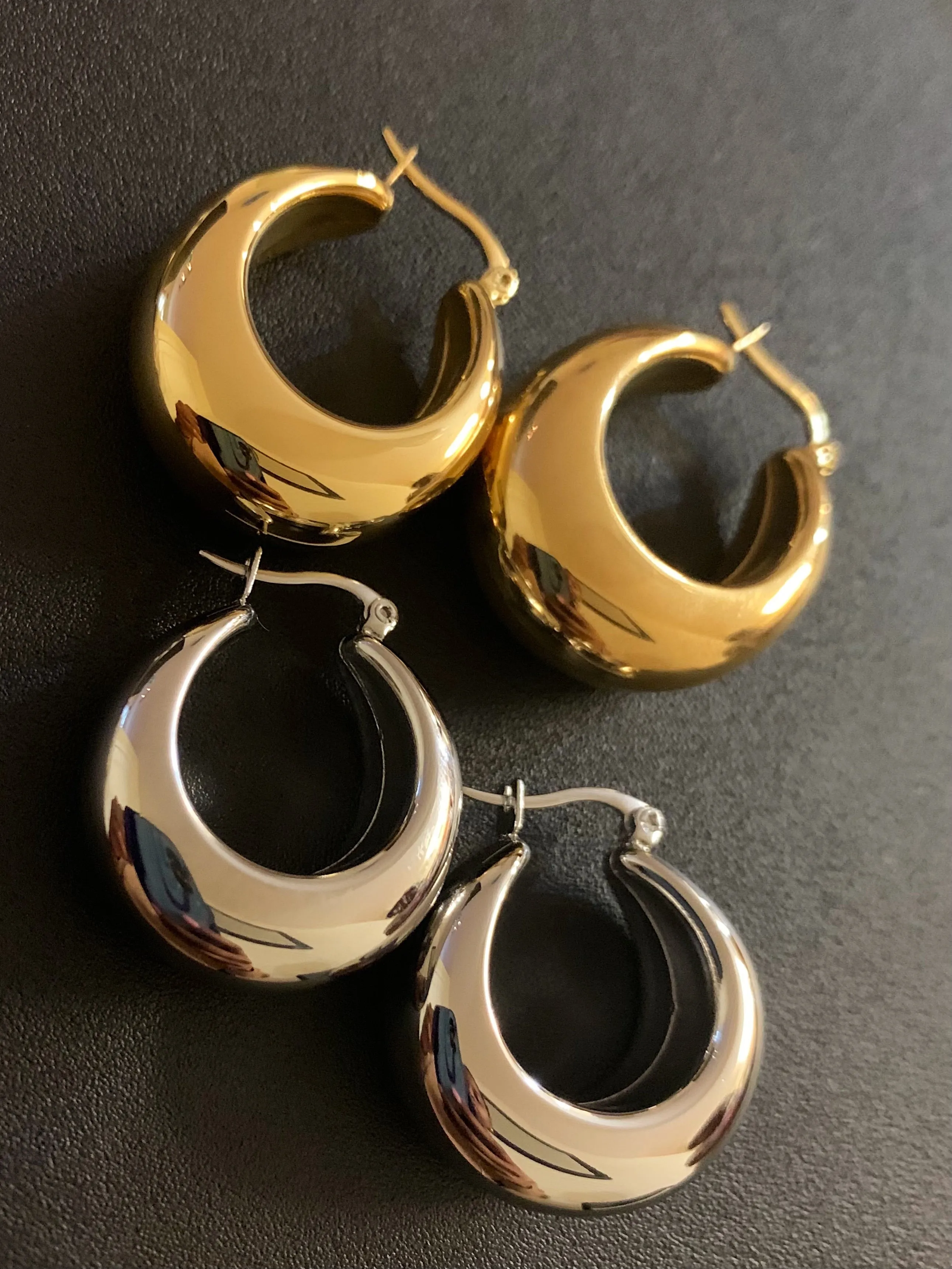 Queen B Mini Hoops