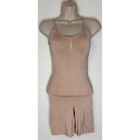 Spanx Full Bodysuit Mid Thigh Super Firm Control Shaper Sculpt, size Medium