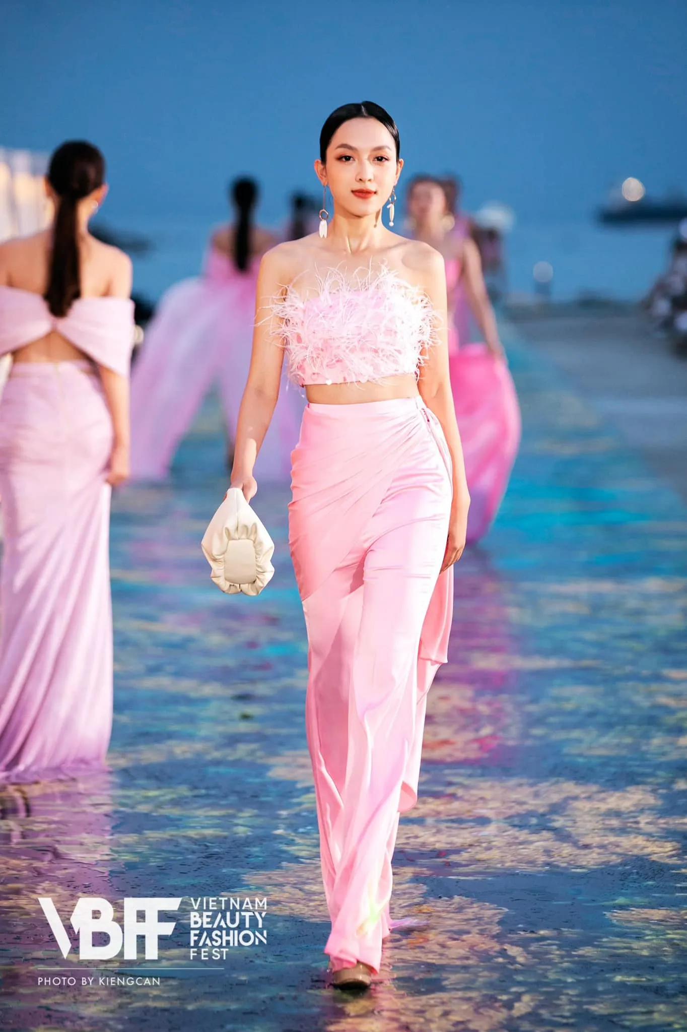 Túi xách Flower Mini màu Đỏ đô
