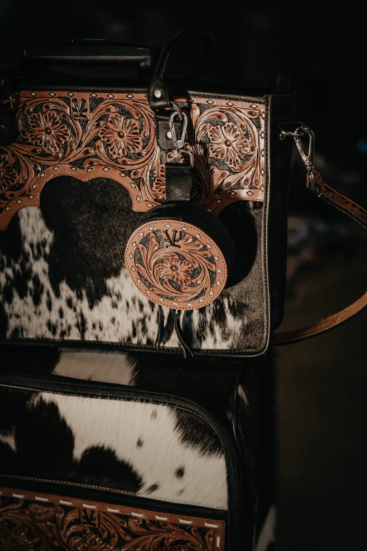 Tooled Leather Round Card Holder with Clip