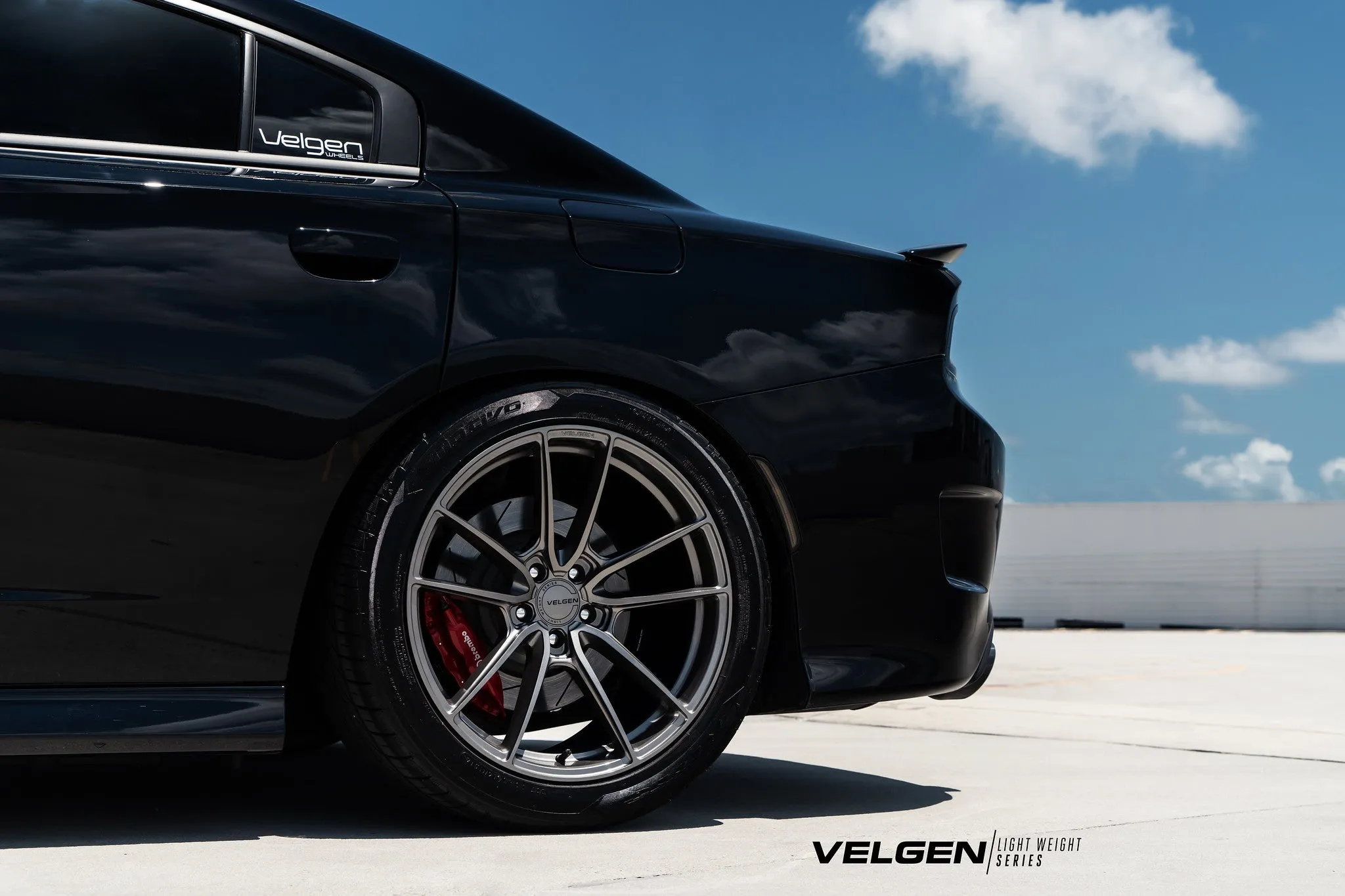 Velgen VF5 Lightweight Gloss Gunmetal 20s | Dodge Charger/Challenger